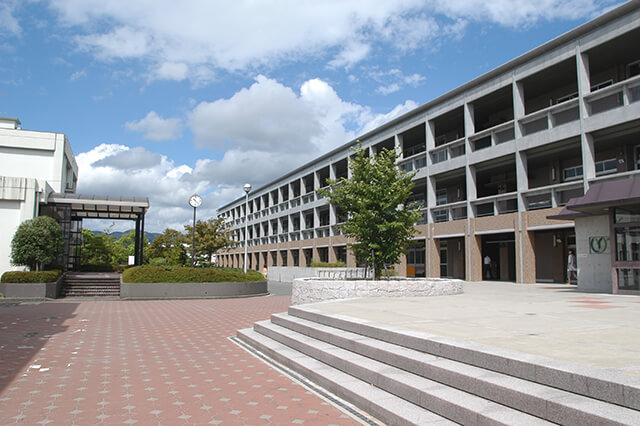 山口大学