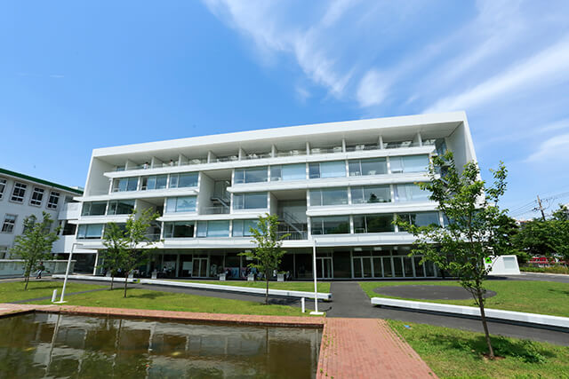 横浜市立大学