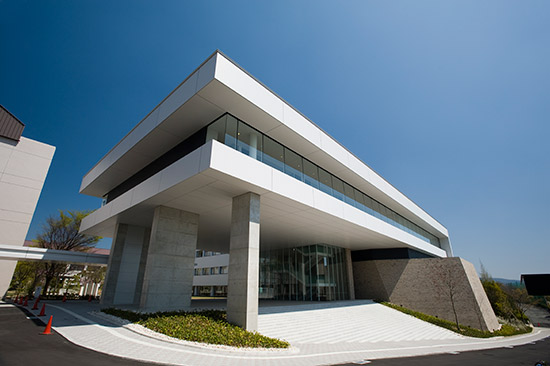 大阪医科薬科大学 薬学部 学校情報 パンフ 願書請求 テレメール進学サイト 大阪医科薬科大学 薬学部 学校情報 パンフ 願書請求 テレメール進学サイト