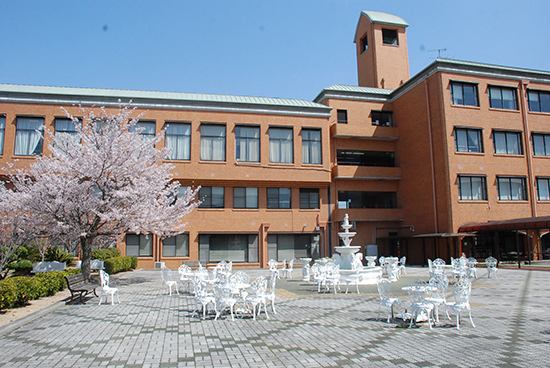 関西国際大学
